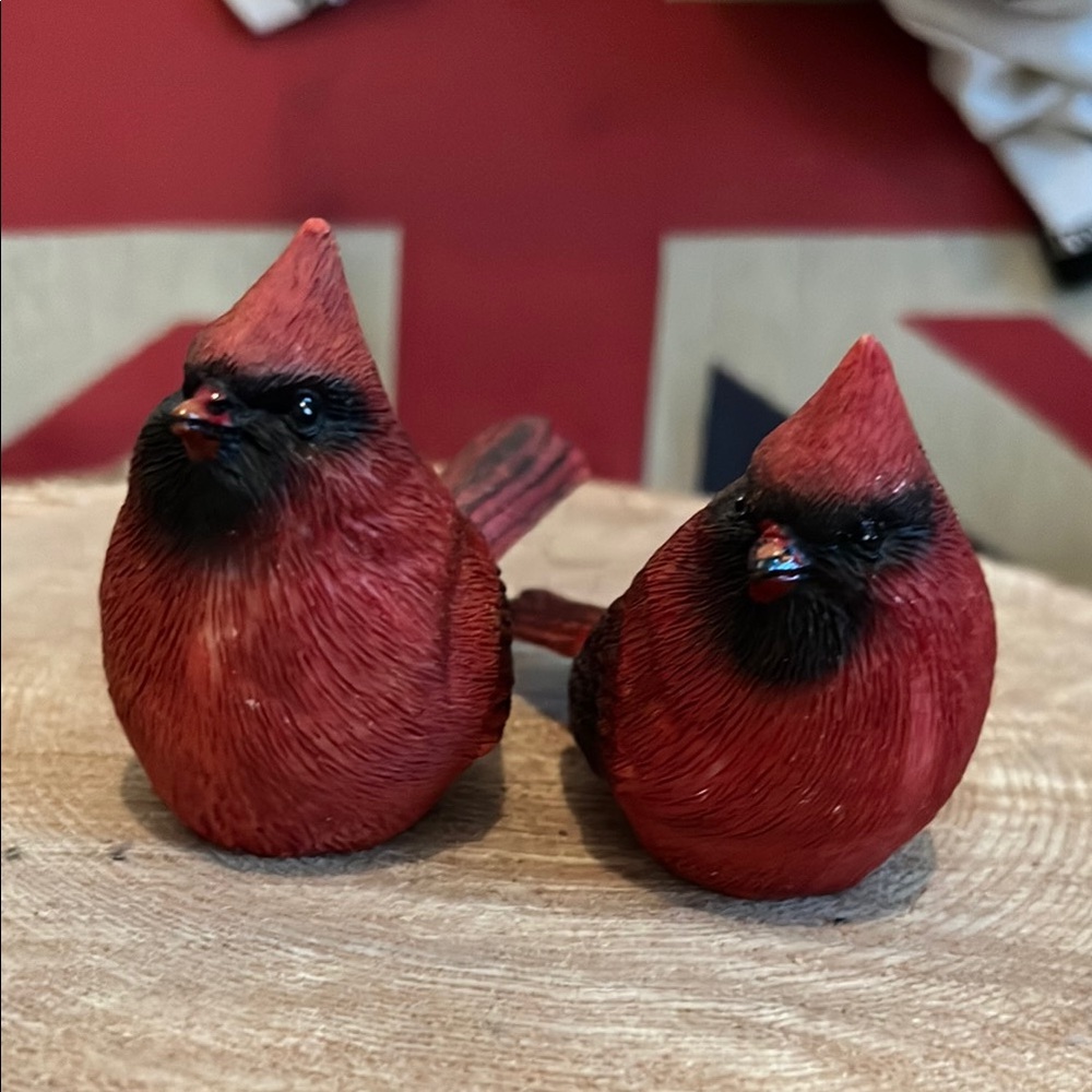 Red Cardinal Bird Figurines set